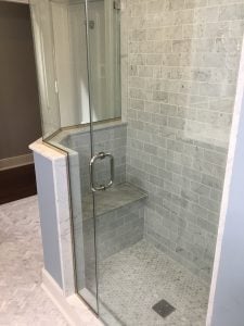New Shower with Bench