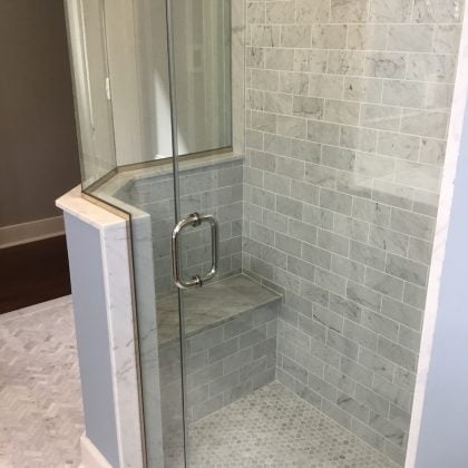 New Shower with Bench