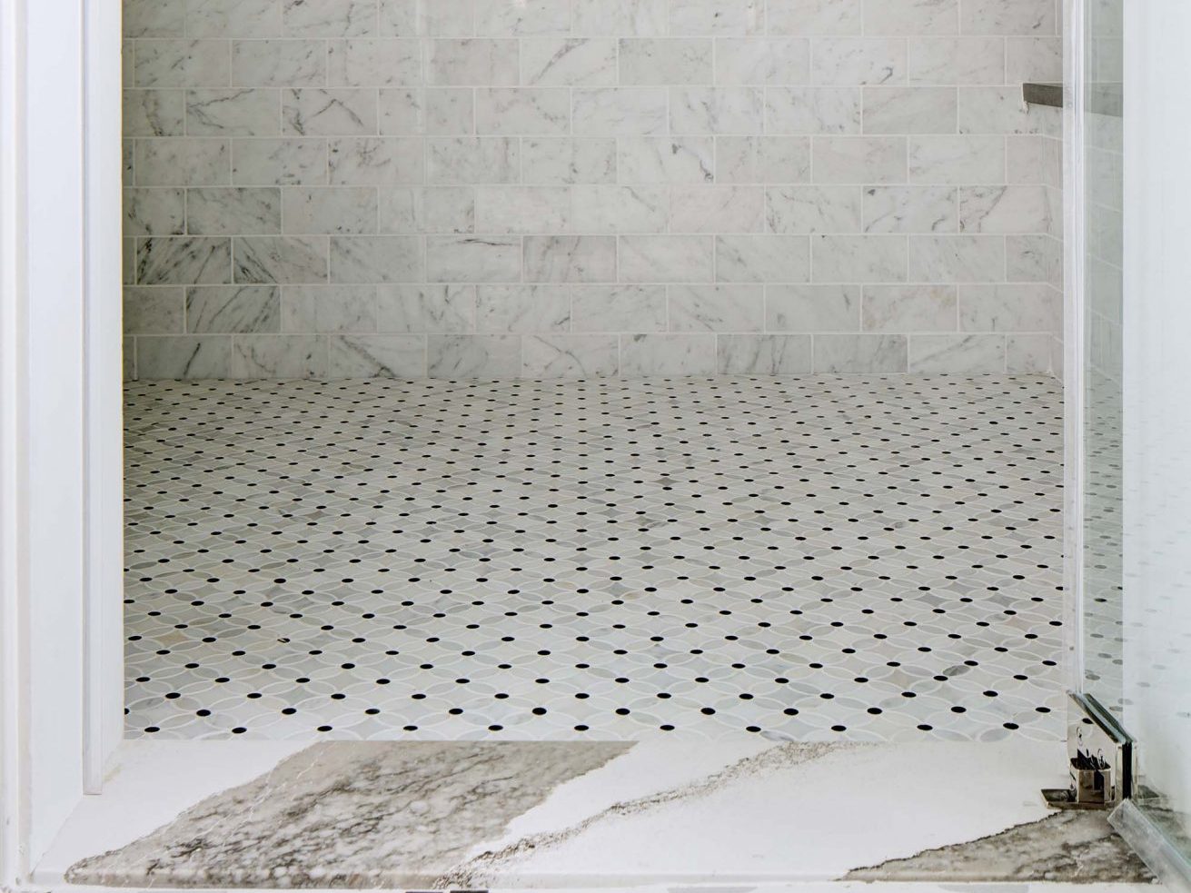 New shower with tile pattern