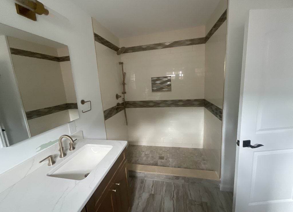 Hallway bathroom - nearly complete