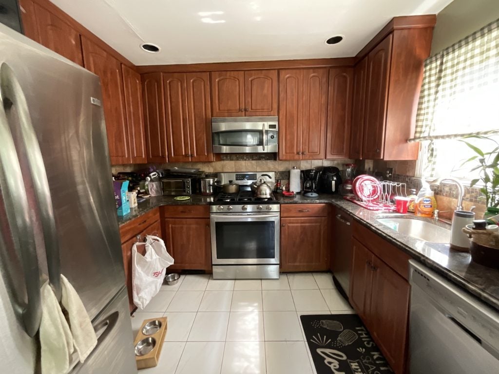 U-Shaped Kitchen Before Addition